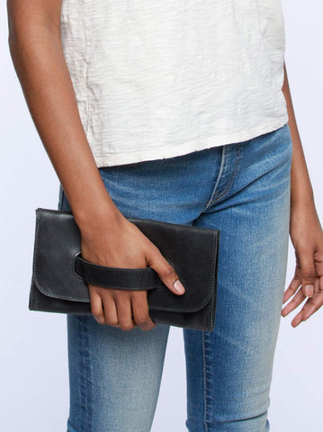 Mare Handle Clutch // Black